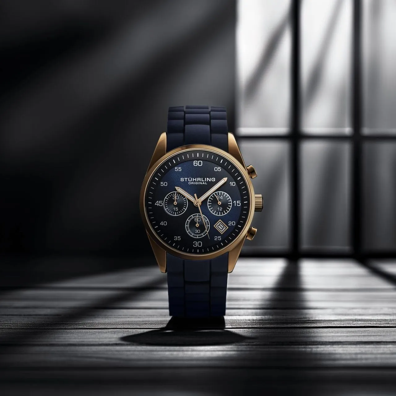 Case, Silicone Strap, Date muscular fairground tourniquet caucasian stop Calendar, Water Resistant Stuhrling Original Men's Chronograph Watch with 42mm 