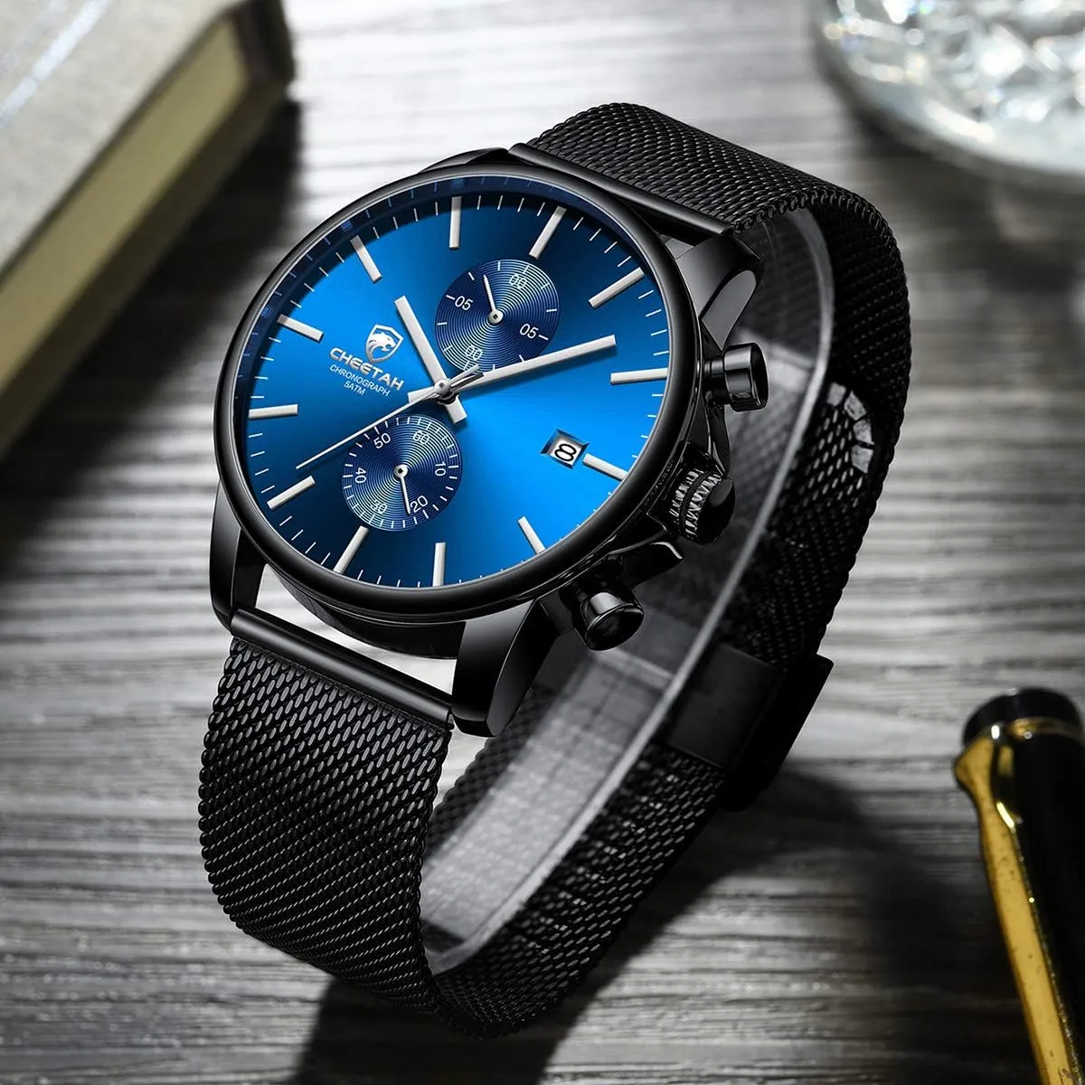HOUR Mens Watch Fashion Sleek Minimalist Quartz Analog Mesh Stainless Steel Waterproof Chronograph Watches for Men with Auto Date intentionally GOLDEN 