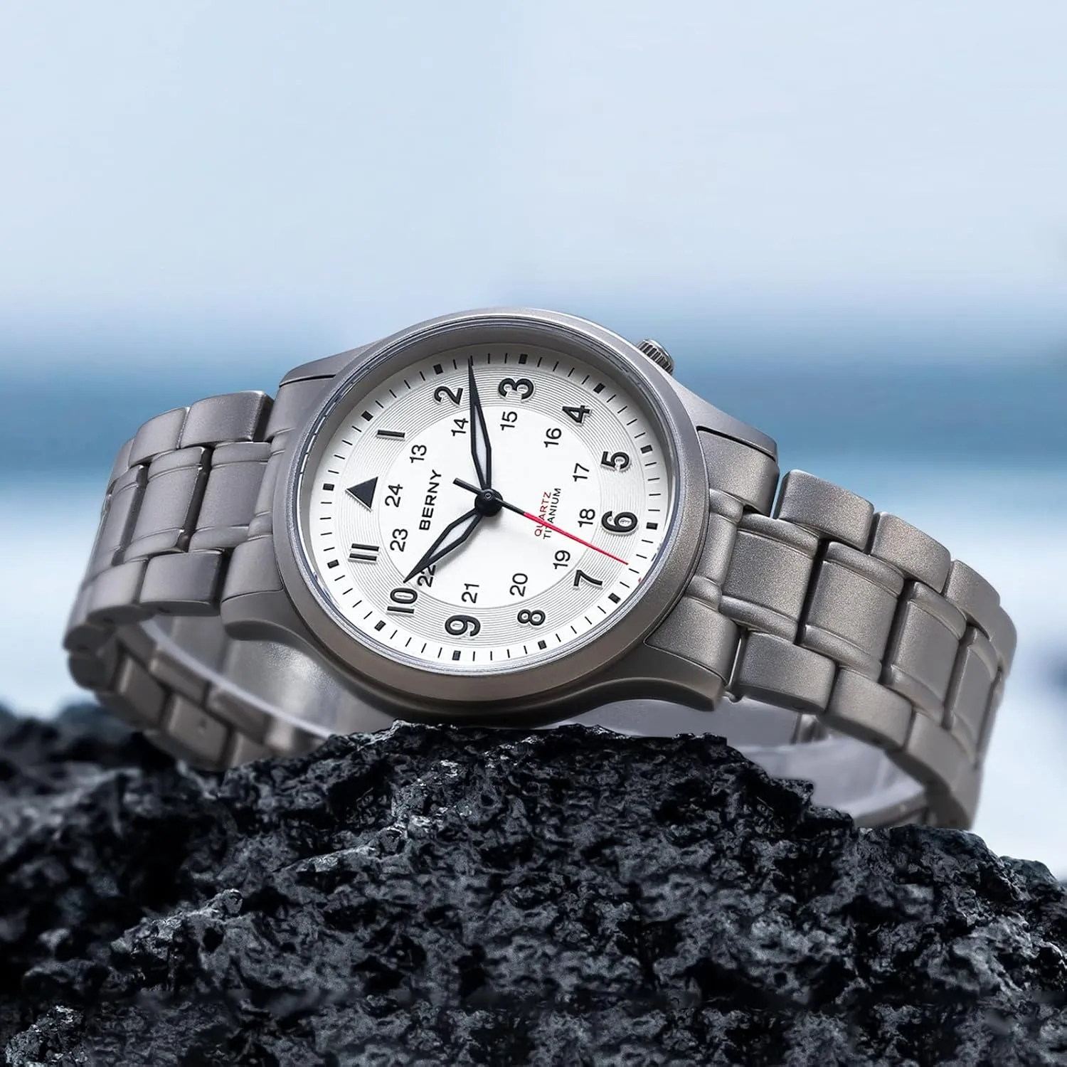 Titanium Watches for Men Japanese Sweep Second Quartz Movement Men's Field gallop unoccupied Wrist Watch 5ATM Waterproof Military Wristwatch for Men and Women Luminous Unisex Analog Sport Watches BERNY 