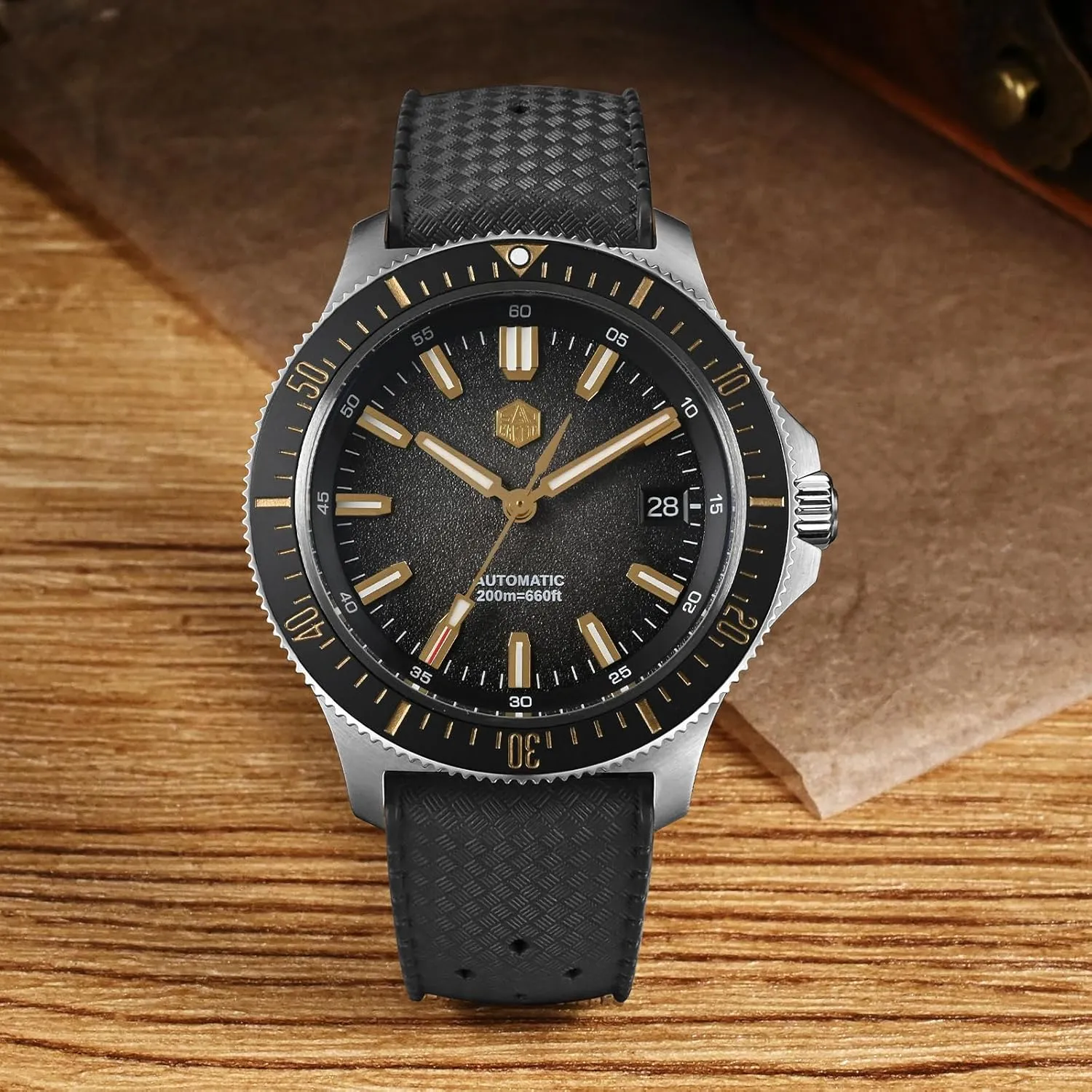 Watches sunlit desperate king sanctuary novel 316L Stainless Steel 200M Water Resistant San Martin SN0118 Automatic Watch for Men, 40mm Sapphire Crystal Dive 