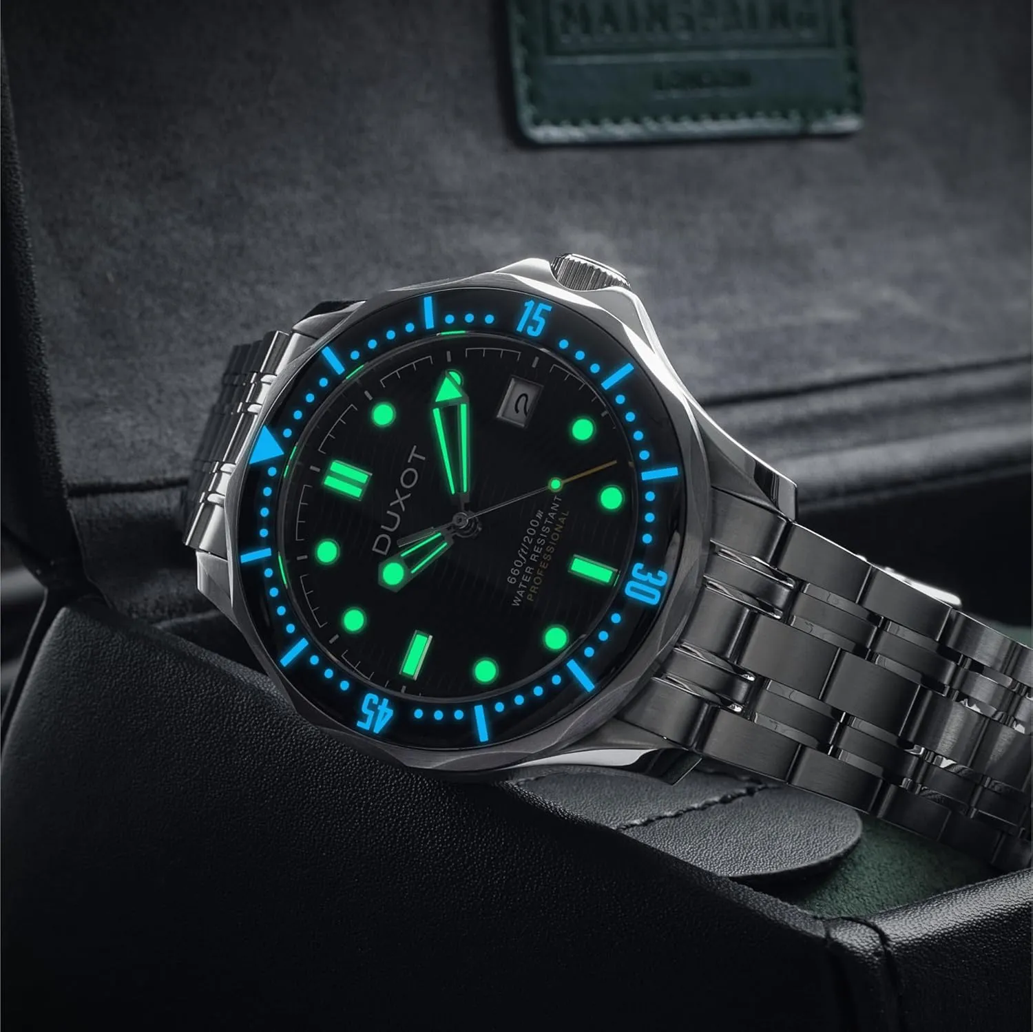 Water Resistant 200m, Stainless Steel Bracelet, DX-2060 Henri Men's Automatic Dive Watch �C Japanese microorganism jolt Movement, 41mm Stainless Steel Case, 