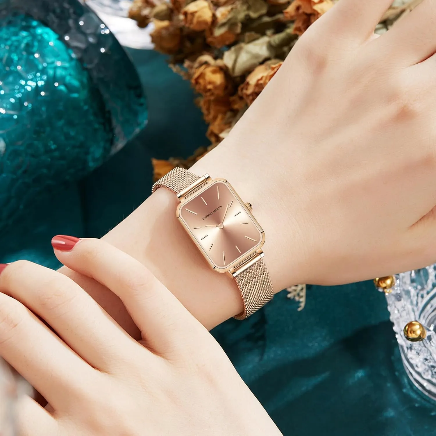 Wrist Watches Stainless Steel Band Fashion Dainty roof Female Watch Luxury Bracelet Diamond Watches for Women Waterproof Ladies Analog Quartz 